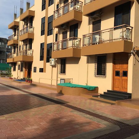 Отель Hira Laxmi Residency Алибаг Экстерьер фото