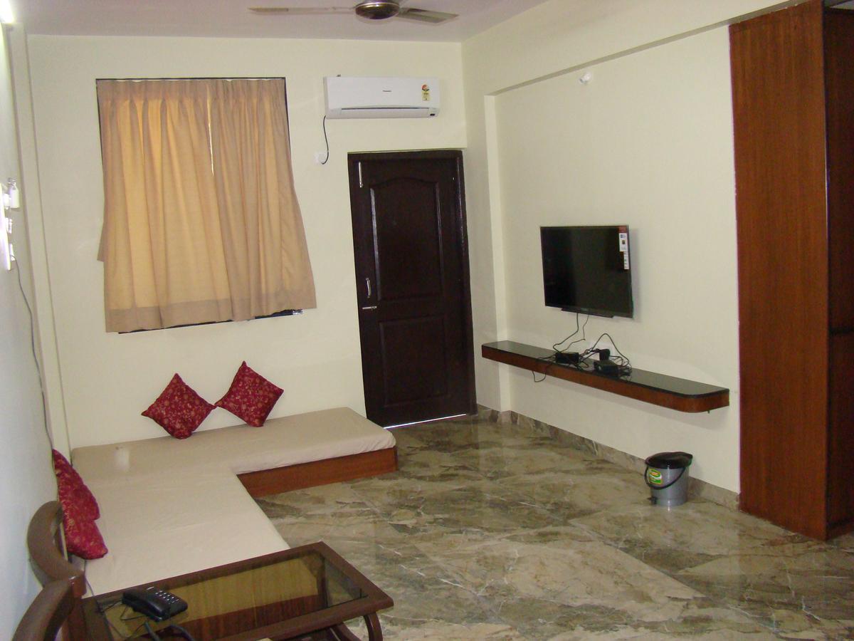 Отель Hira Laxmi Residency Алибаг Экстерьер фото